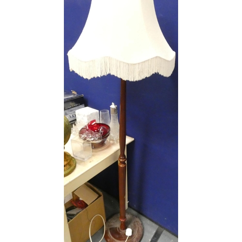 523 - Modern mahogany standard lamp.