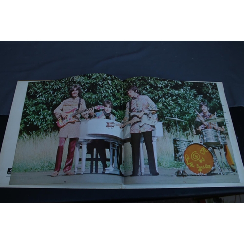 1637 - Beatles Magical Mystery Tour with 24 page colour booklet on Parlophone, matrix YEX 960-1, YEX 959-1.