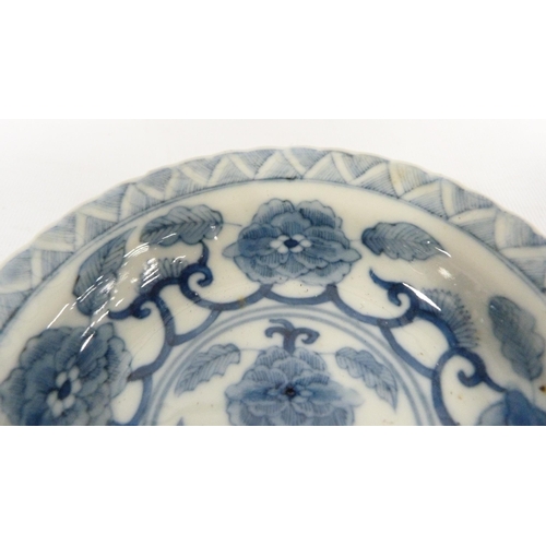 204 - Three Chinese Kraak porcelain shallow blue and white dishes (Kangxi), c. early 18th century, undergl... 