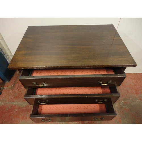 453 - Edwardian mahogany chest of four graduated drawers, on bracket feet, 81cm high, 77cm wide and 50cm d... 