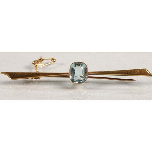 79 - 15ct gold aquamarine gem set bar brooch, 8cm