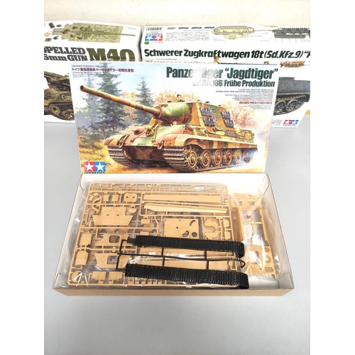 110 - Tamiya. Group of 1:35 scale models to include a U.S Self-Propelled M40 No 351, Panzerjager Jagdtiger... 