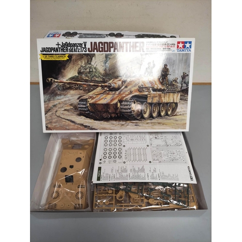 111 - Tamiya. Two boxed models to include a 1:25 scale Jagdpanther SDKFZ.173 and a 1:35 scale Famo Sd.Ah.1... 