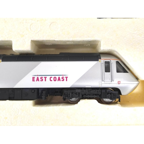 218 - Hornby Railways. Boxed 00 gauge East Coast Trains HST Train Pack R2964. 