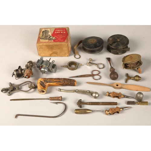 314 - Assorted trinkets, vintage motors, vintage tape measure, etc