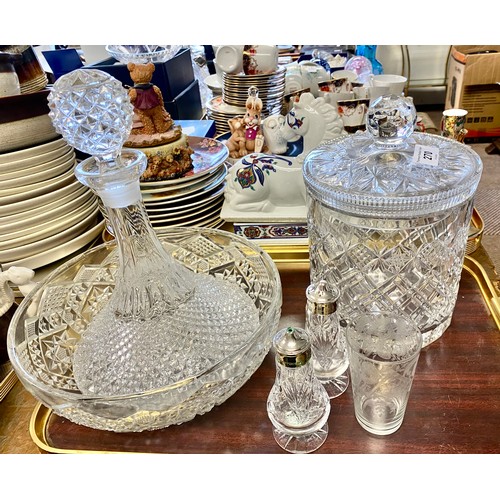 270 - Crystal decanter, crystal salt and pepper mills, crystal bowl, etc