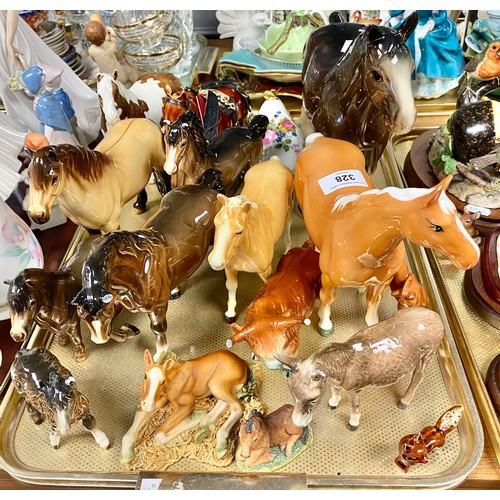 328 - Quantity of horse figures