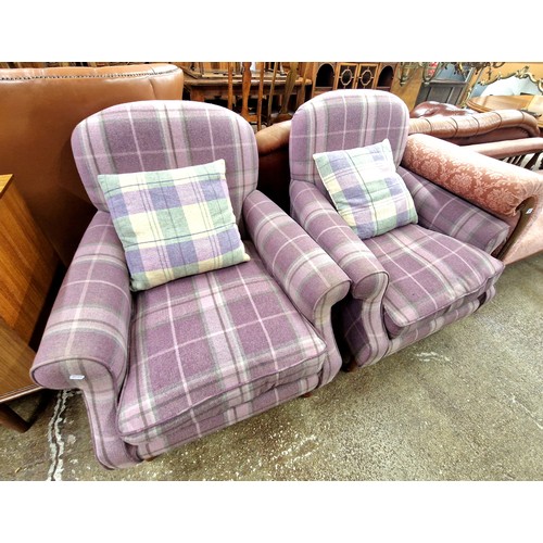 579 - Pair of armchairs, upholstered in purple check fabric(2)