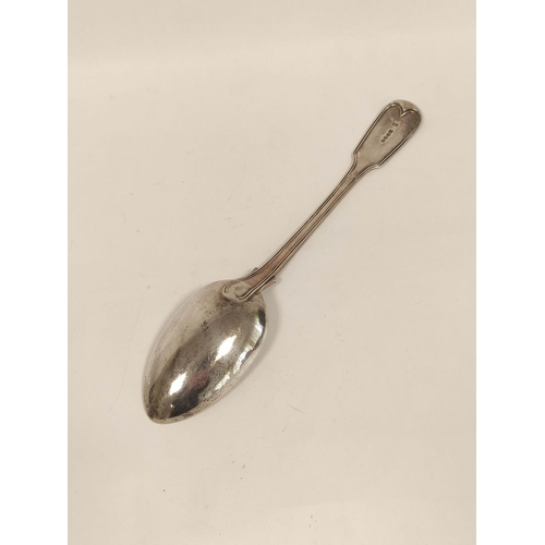 106 - Silver serving spoon, fiddle and thread, by Thomas Wallis 1836, 188g, 6oz.