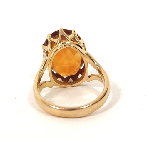 126 - Citrine ring in 18ct gold, size 'G' 4.7g