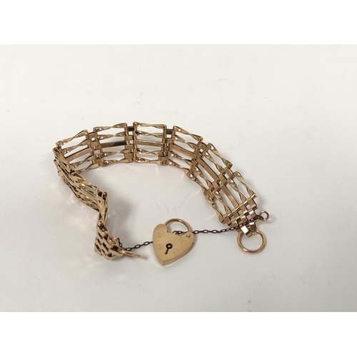 142 - 9ct gold gate bracelet with padlock snap. 1970, 16.4g