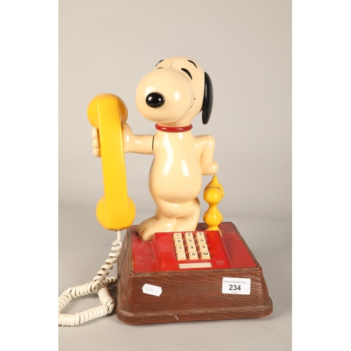 234 - Vintage Snoopy phone