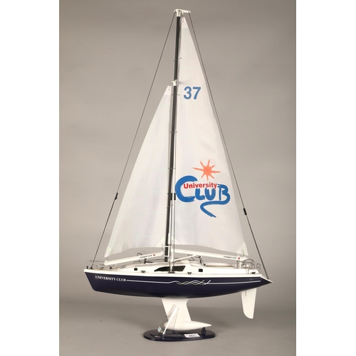 481 - University club model yacht with remote control