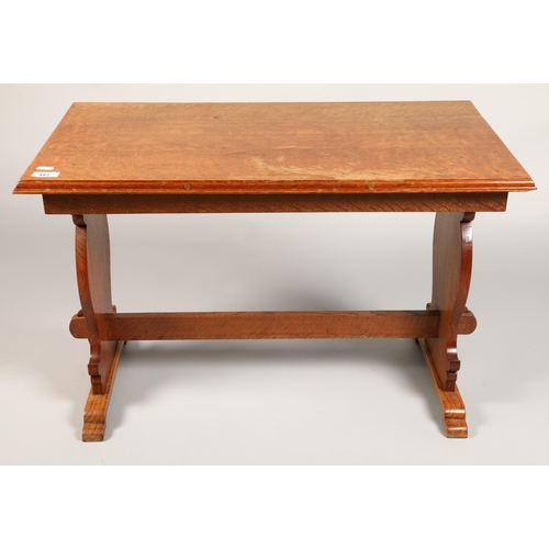 487 - Oak occasional table 75 x 42 59 cm