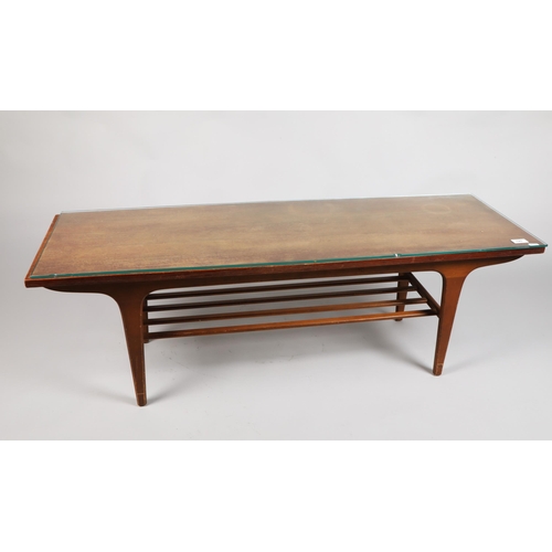 520 - Mid century teak table with shelf 122 x 42 x 41 cm