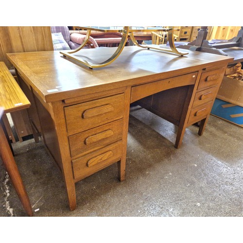 605 - Hardwood pedestal desk