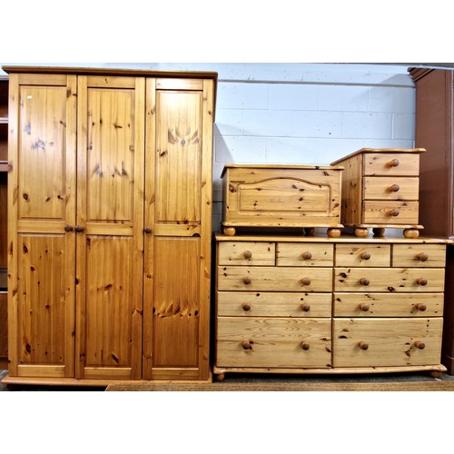 607 - Four piece pine bedroom set