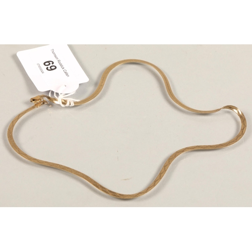 69 - 9ct gold necklace, 5.7g