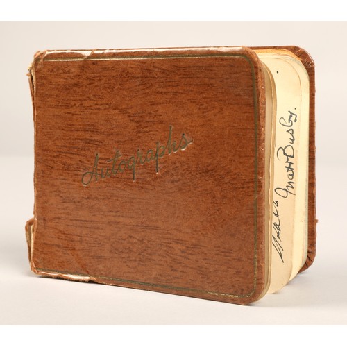 320 - Autograph book containing alleged signatures of Everton F.C. and Liverpool F.C. 1939-1940 team playe... 