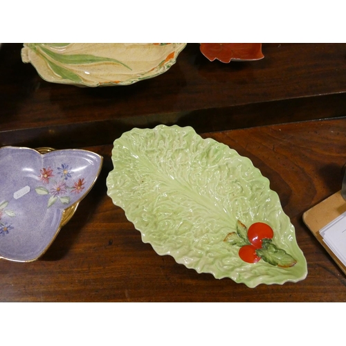 12 - Various leaf pattern Art Deco dishes to include Carlton Ware, Beswick etc.