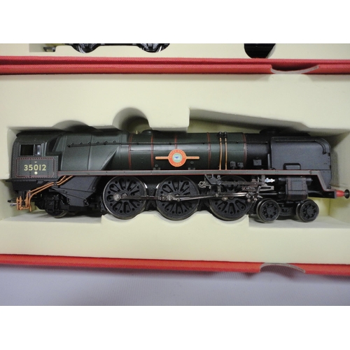 288 - Hornby OO gauge, Orient Express 'The Boxed Set' R1038 comprising a 35012 locomotive and tender with ... 