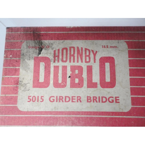 290 - Hornby Dublo 5015 green-painted girder bridge, four Tri-ang Railways OO gauge scales models to inclu... 