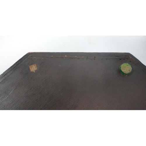 309 - Victorian walnut crossbanded serving tray, the centre with oyster veneered inlay, with wavy edge and... 