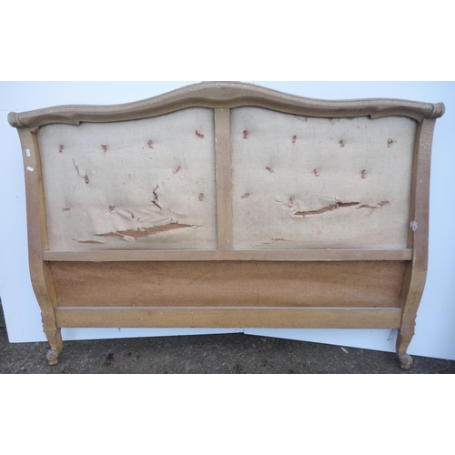 462 - French painted double bed with pink padded button back to each end, foliate appliques to the frame, ... 