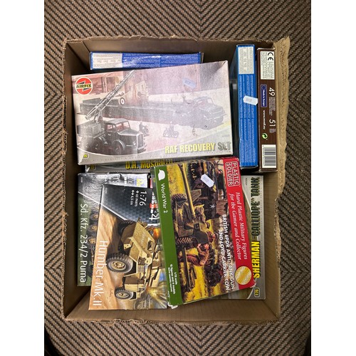 354 - Box of assorted boxed Airfix/scale model kits