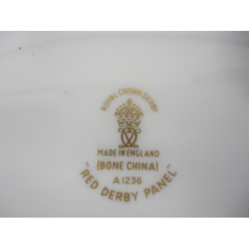 246 - Royal Crown Derby 'Red Derby Panel' pattern porcelain tureen and cover, shape no. 1236, with backsta... 