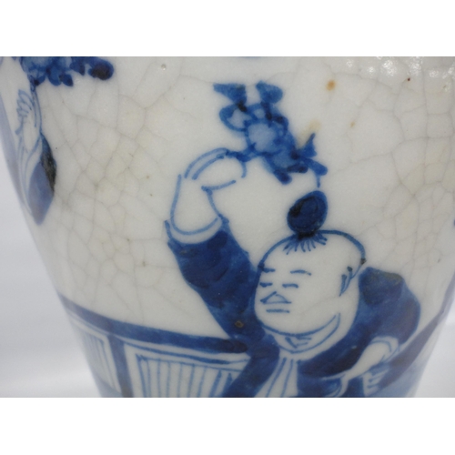 210 - Chinese Kangxi-style blue and white crackle glaze baluster vase (Qing Dynasty, late 19th century) de... 