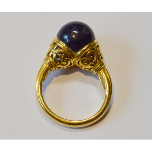 153 - Greek 18ct gold ring of Etruscan style by Illias Lalaounis with lapis ball between pierced cups, Imp... 