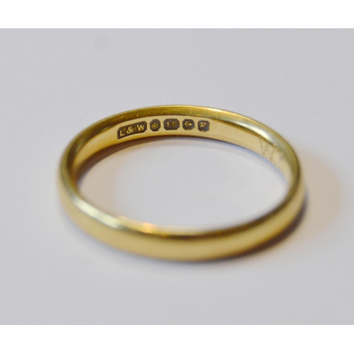 154 - 18ct gold band ring, size N, 3.4g.