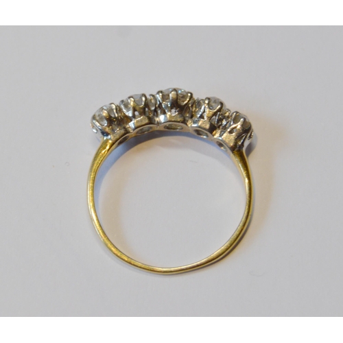 157 - Diamond five-stone ring with graduated brilliants, in gold, size P.