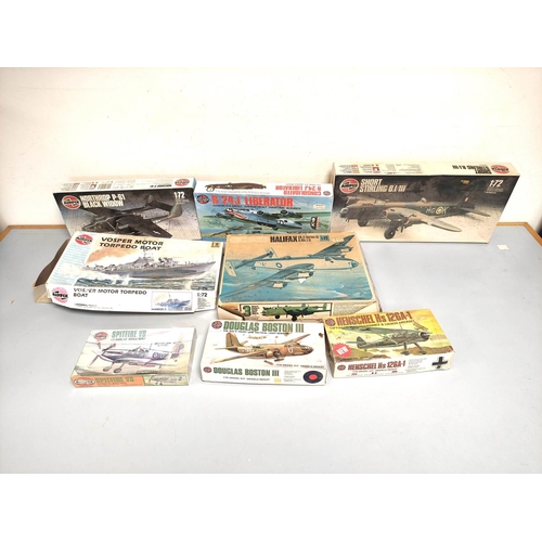 98 - Airfix. Model construction kits relating to WW2 and later vehicles to include Short Stirling B.I/III... 