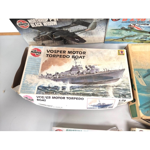 98 - Airfix. Model construction kits relating to WW2 and later vehicles to include Short Stirling B.I/III... 