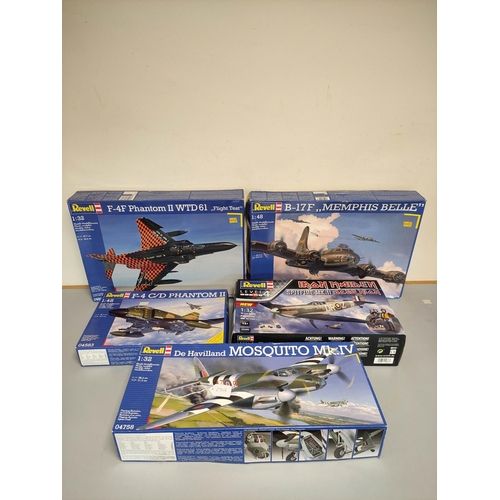 101 - Revell. Boxed model aviation construction kits to include a De Havilland Mosquito Mk IV 04758, B-17F... 