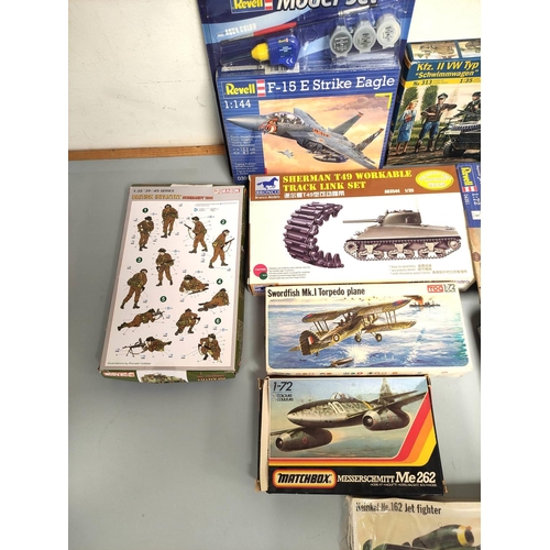 114 - Collection of boxed model construction kits to include a Revell 1:144 scale F-15 E Strike Eagle Figh... 