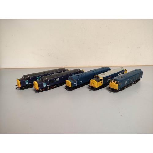 239 - Bachmann Branchline. Group of 00 gauge diesel locos to include a Class 37/5 37510 in DRS livery 32-3... 