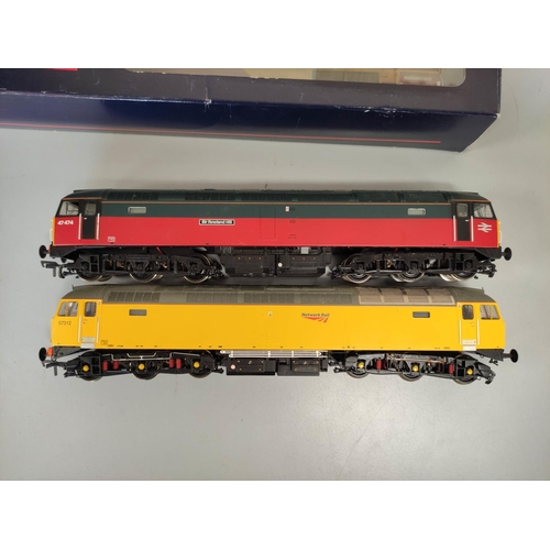 240 - Bachmann Branchline. Box of 00 gauge locos and rolling stock to include a Class 66 Diesel Loco 66200... 