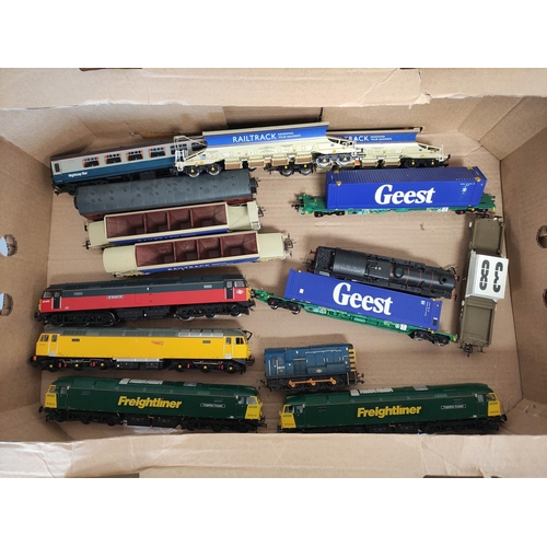 240 - Bachmann Branchline. Box of 00 gauge locos and rolling stock to include a Class 66 Diesel Loco 66200... 