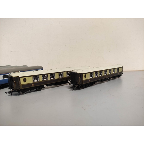 241 - Hornby Railways. Box of 00 gauge locos and rolling stock to include a pair of Class 43 HST Power Car... 