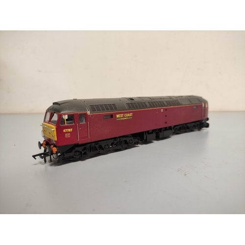 245 - Box of 00 gauge models to include a Heljan Class 47/7 47787 in West Coast Railways livery, Horn... 