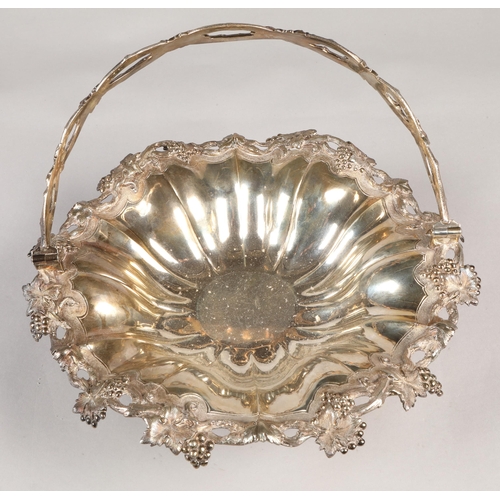 174 - William IV silver cake basket with ornate grape vine edge, assay marked London 1834 , 32cm diameter,... 