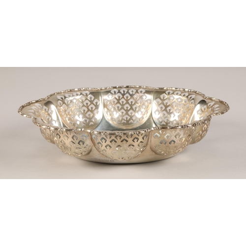 172 - Silver pierced scalloped edge bowl, assay marked Chester 1939, diameter 24.5cm, weight 263 grams