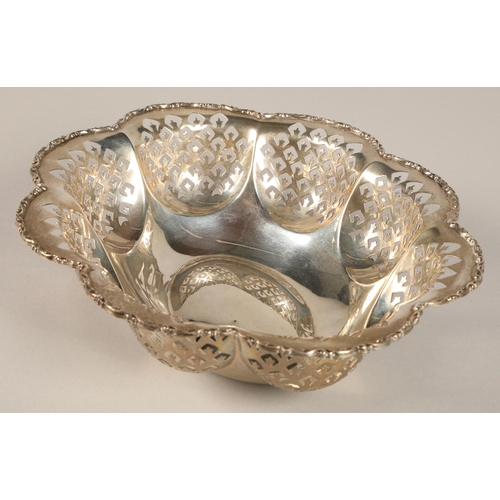 172 - Silver pierced scalloped edge bowl, assay marked Chester 1939, diameter 24.5cm, weight 263 grams