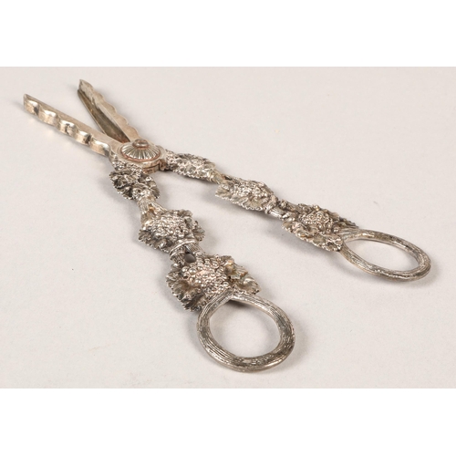 176 - George IV ornate silver grape scissors, assay marked London 1821, with foliage design, 18cm length, ... 