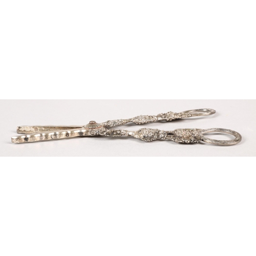 176 - George IV ornate silver grape scissors, assay marked London 1821, with foliage design, 18cm length, ... 