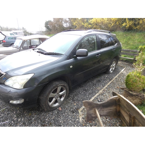 534 - Motor car. Lexus RX300 2004 charcoal grey and cream leather interior, 189,000 miles. On a Sorn, last... 