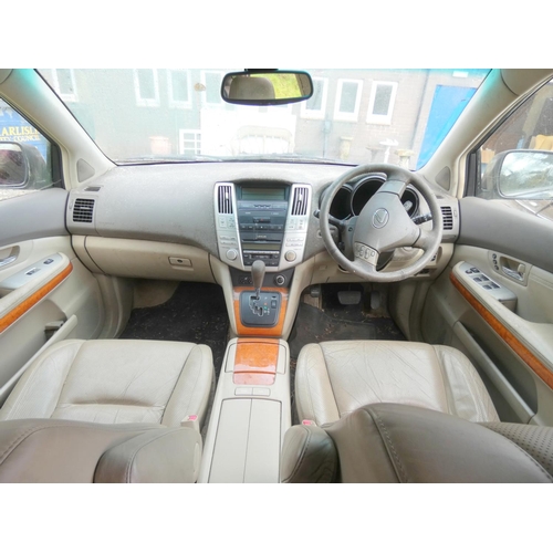 534 - Motor car. Lexus RX300 2004 charcoal grey and cream leather interior, 189,000 miles. On a Sorn, last... 